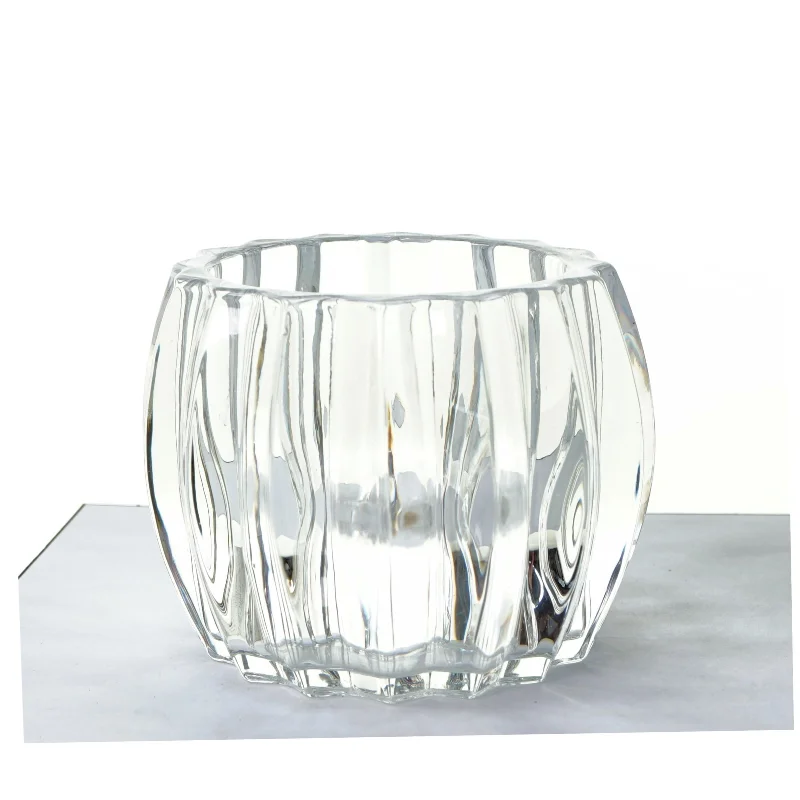 Lysestage i glas til fyrfadslys (str. 8 går i 9 cm)