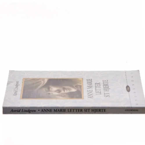 Anne Marie letter sit hjerte af Astrid Lindgren (Bog)