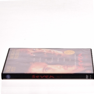 Seven - med Extra Materiale+ med Brad Pitt (DVD)
