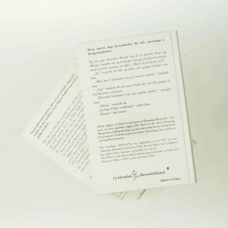 Det blæser på Månen 1 af Eric Linklater (Bog)