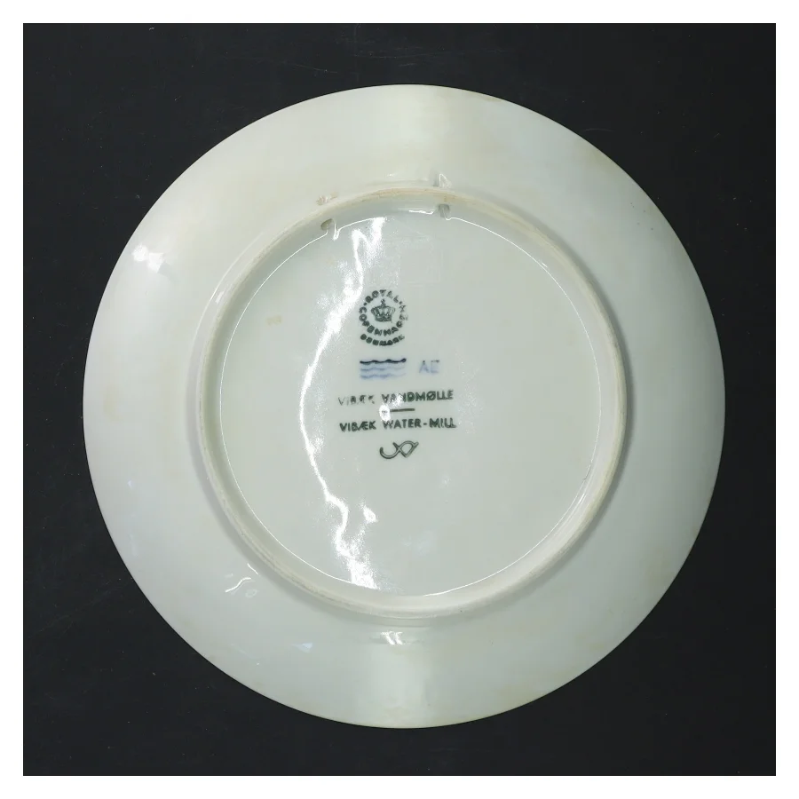 Dekorativ tallerken fra 1976 fra Royal Copenhagen (str. Ø 18,5 cm)