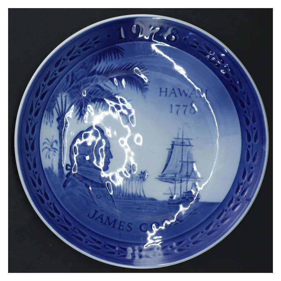 Dekorativ tallerken med Captain Cook motiv fra Royal Copenhagen (str. 18,5 cm)