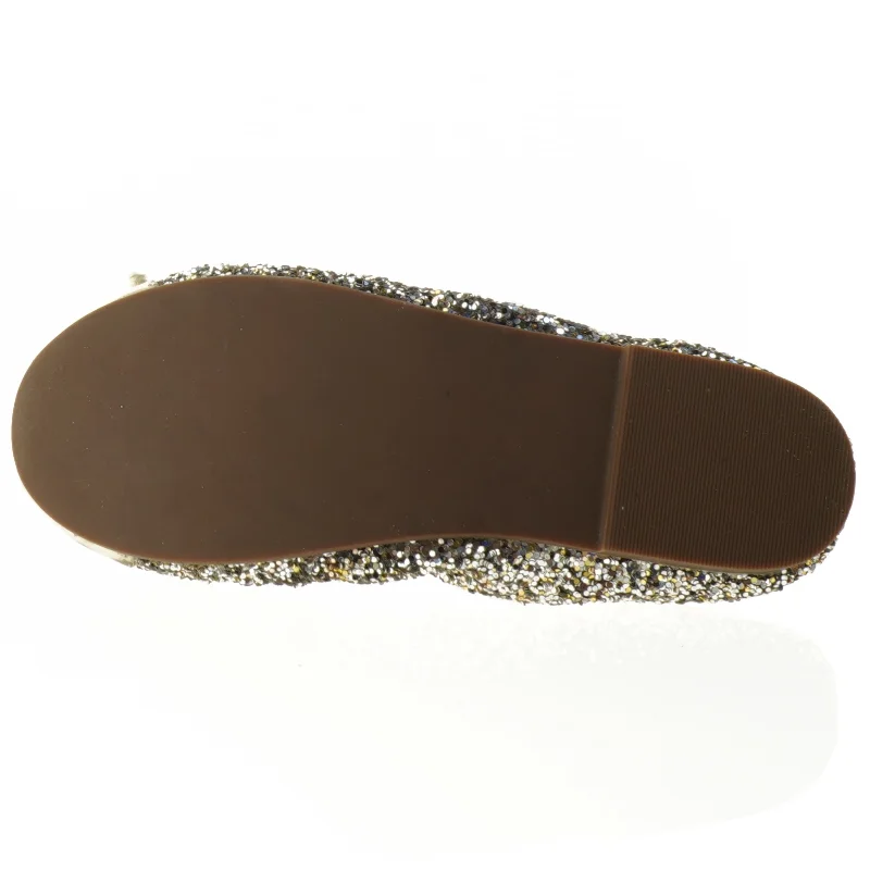 Ballerinasko fra Sofie Schnoor (str. 33)