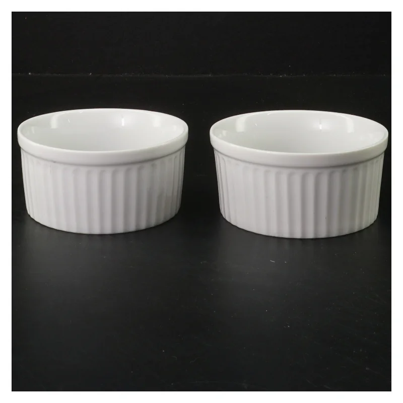 Sæt med porcelæn ramekins (str. Ø 10 cm)