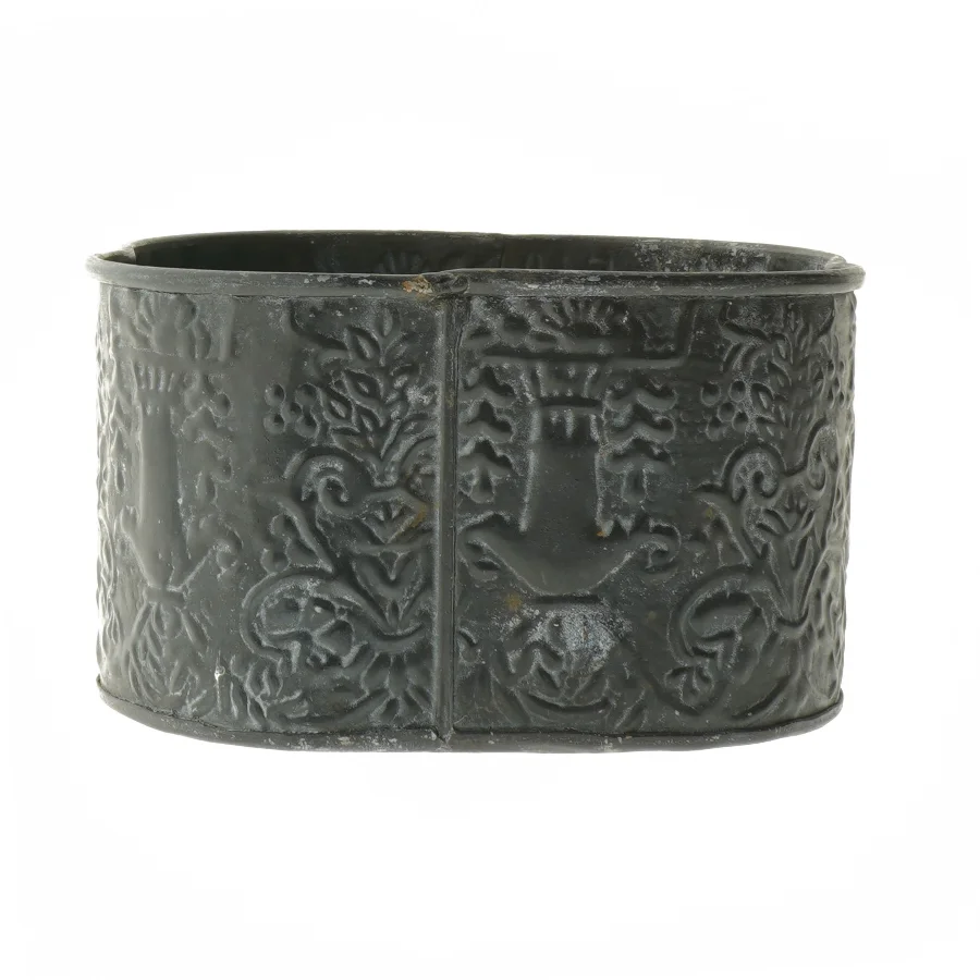 Dekorativ metalpotte fra Lene Bjerre (str. 12x20x20 cm)