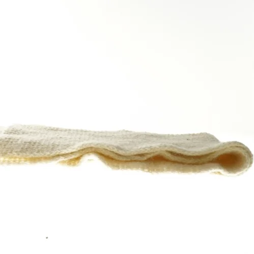 Hvid strikket halstørklæde (str. 23x172 cm)