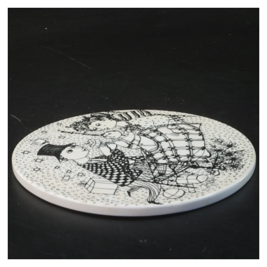 Bjørn Wiinblad Nymølle December Mirakel væg/platte Ø15,5 cm fra Nymölle (str. Ø 15,5 cm)