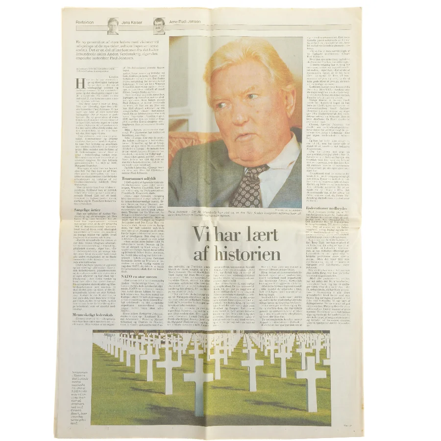 Danmark frit – Tyskerne har kapituleret. Facsimile-avis med sektion '50 år efter' af Morgenavisen Jyllands-Posten (str.  40x56 cm) (Bog)