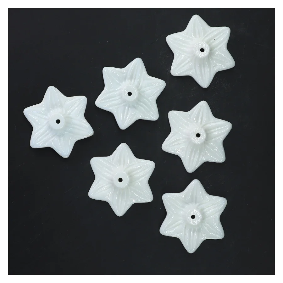 6 stk hvide stjerneformede knopgreb 7,5 cm (str. 6 stk 7,5 cm)