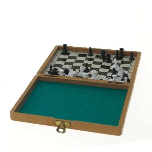 Lille magnetisk rejseskak 15x15 cm (str. 15x15 cm)