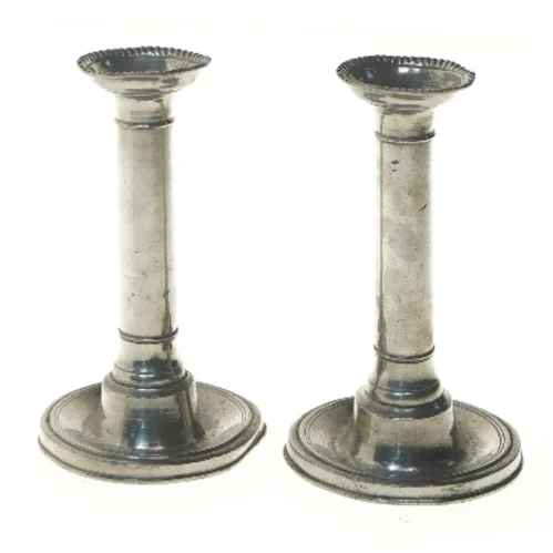 2 stk. sølvfarvede lysestager 17 cm (str. 2 stk 17 cm)