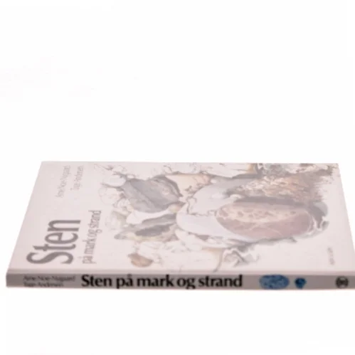 Sten på mark og strand af Arne Noe-Nygaard (Bog)