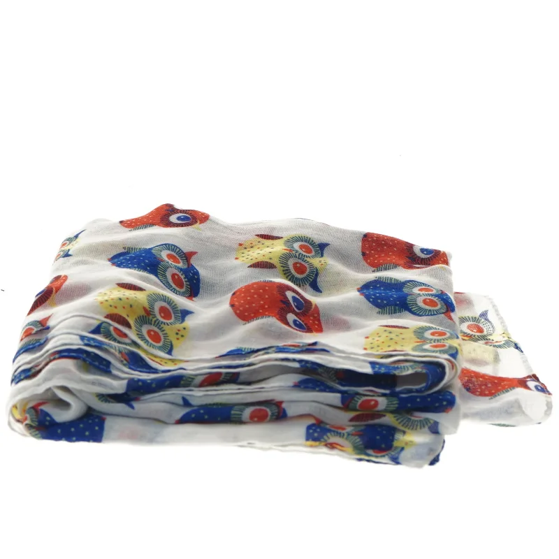 Farverigt uglemønstret tørklæde (str. 95x95 cm)