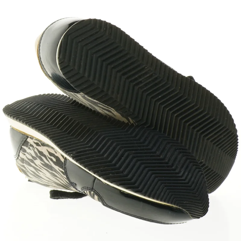 Sneakers med dyreprint fra Woden (str. 38)