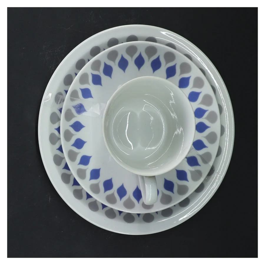 Blå Dråbe fra Lyngby porcelæ,  med mønster (str. Ø 18 cm)