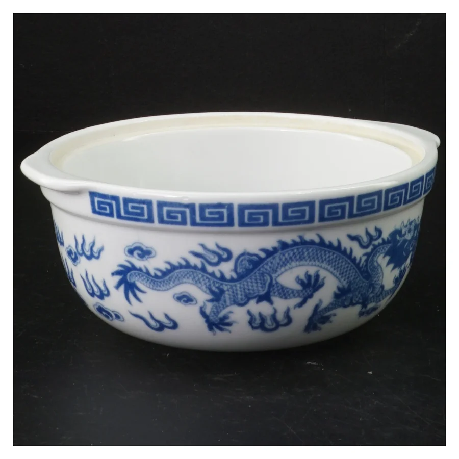 Blå-hvid porcelænsskål med dragemotiv