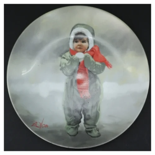 Dekorativ porcelænstallerken fra Pemperton & Oates (str. 22 cm)