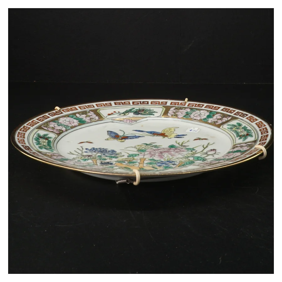 Orientalsk Dekorativ porcelænstallerken med blomster og insektmotiv (str. 26 cm)