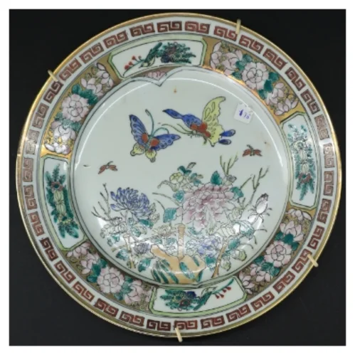 Orientalsk Dekorativ porcelænstallerken med blomster og insektmotiv (str. 26 cm)