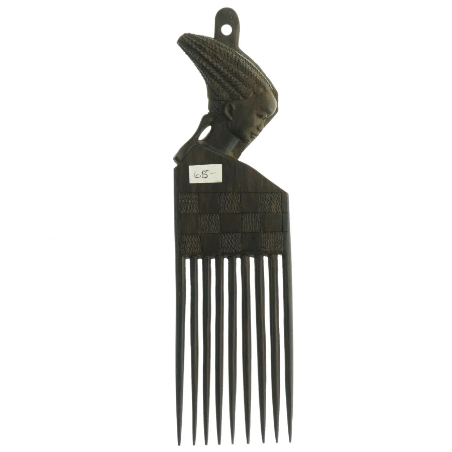 Træ kam med figurudskæring (str. 22. x 6 cm)