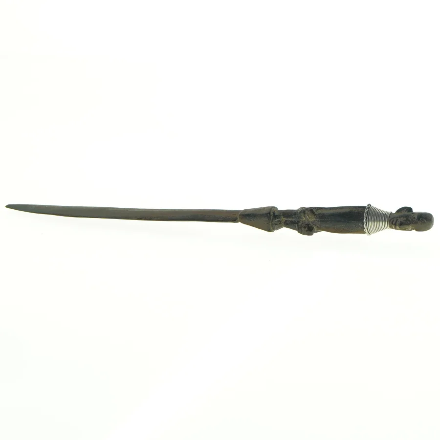 Brevkniv med afrikansk kvinde (str. 26. x 2 cm)