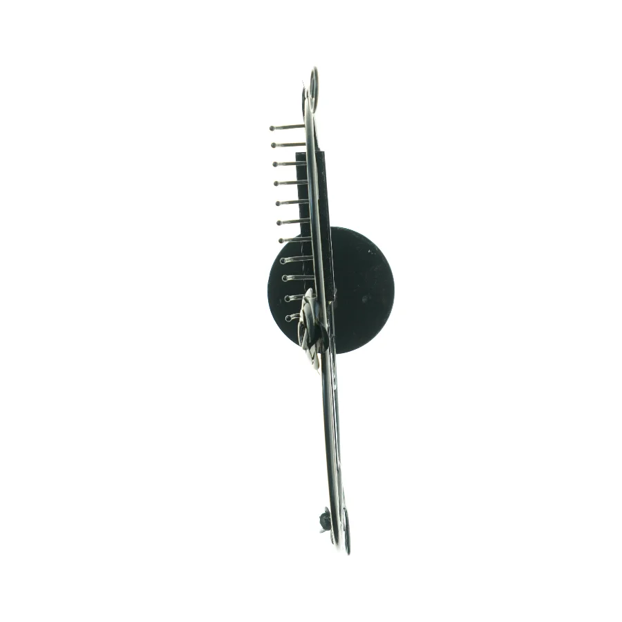 Metalsmykke stativ i form af et hjerte (str. 34 x 36 cm)