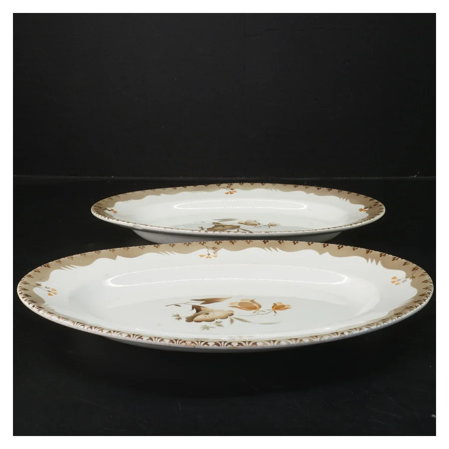 Snerle …Fajance fade med blomsterdesign (str. 28x20 cm) fra aluminia