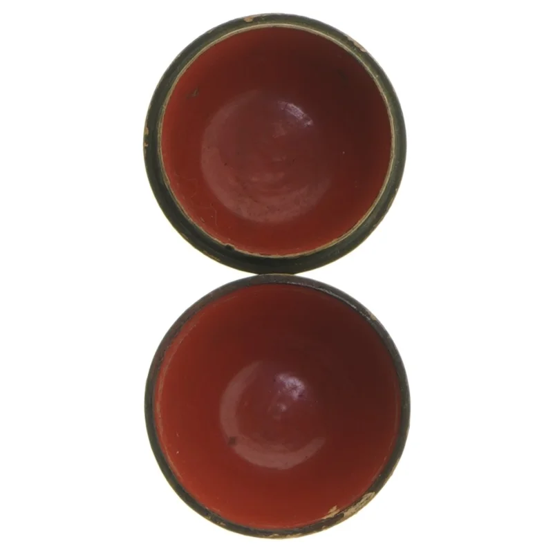 Pynteæg med bladdekoration