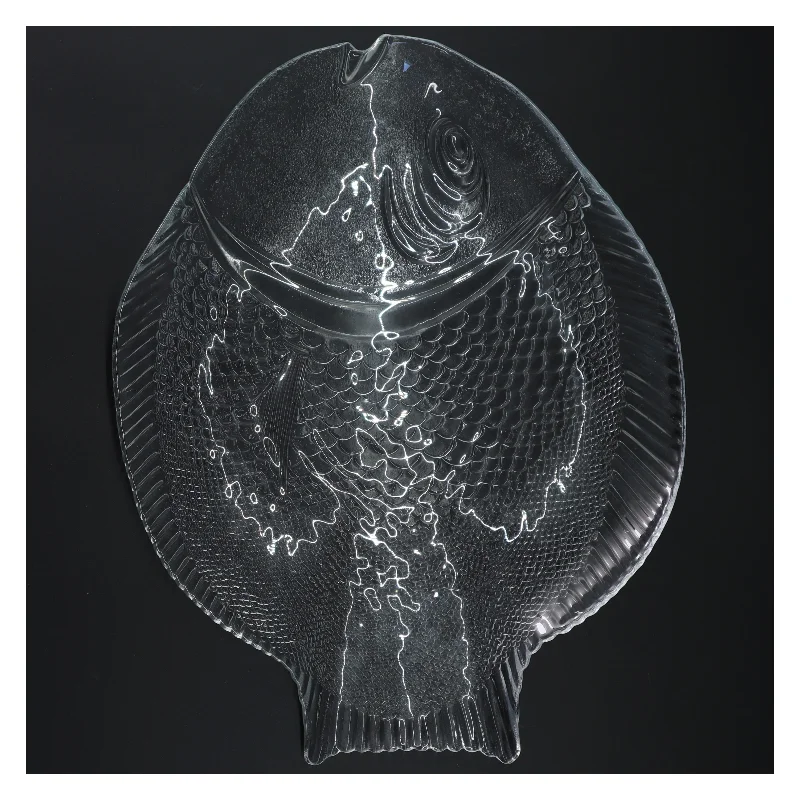 Glasfisk tallerken  (str. 34 x. 26 cm). 4 stk 275
