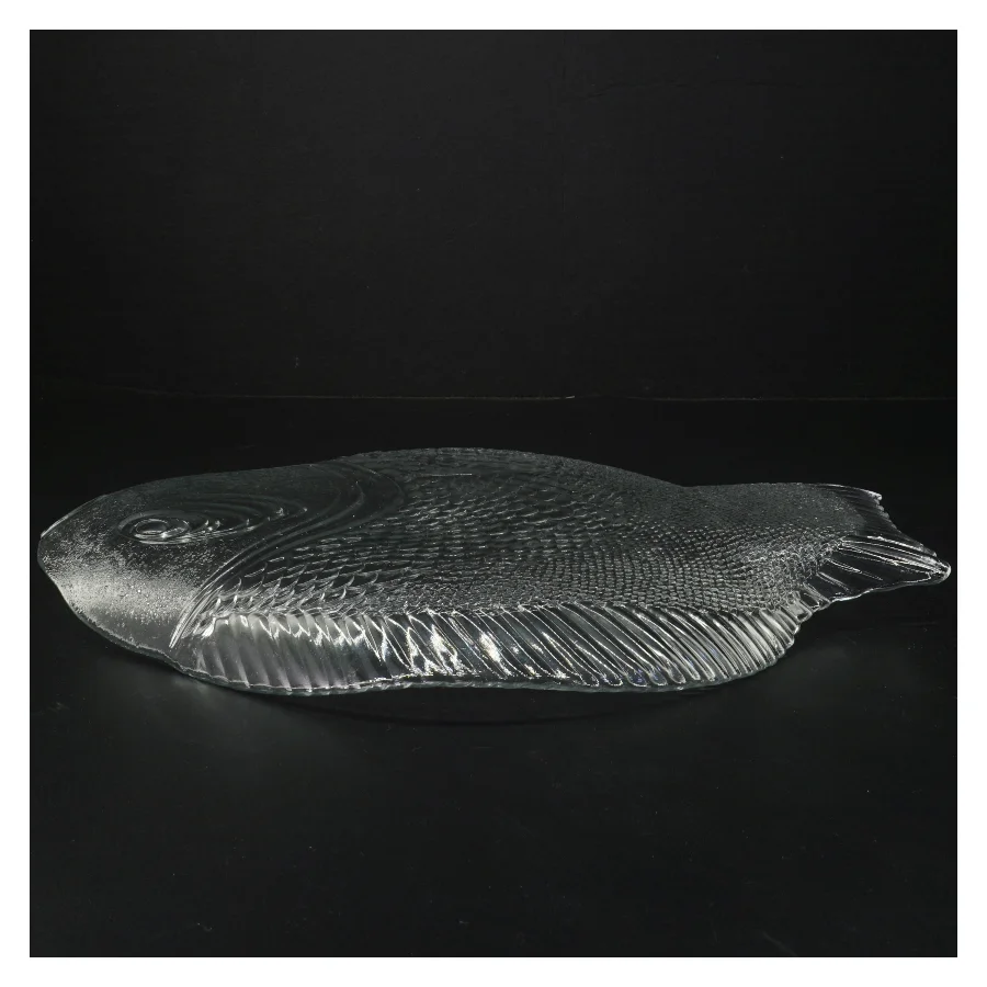Glasfisk tallerken  (str. 34 x. 26 cm). 4 stk 275