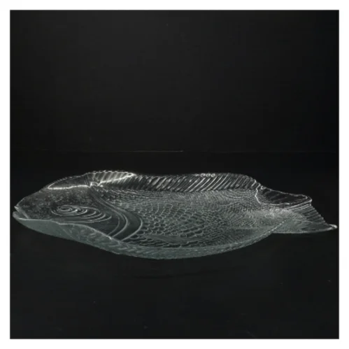 Glasfisk tallerken  (str. 34 x. 26 cm). 4 stk 275