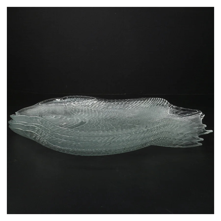 Glasfisk tallerken  (str. 34 x. 26 cm). 4 stk 275