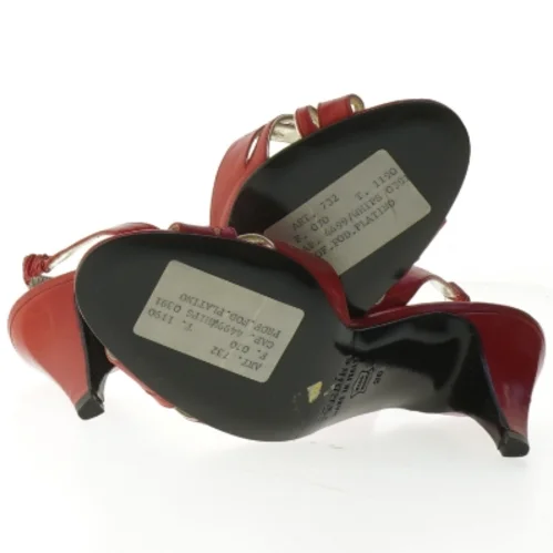 Røde høje hæle med blomsterdetaljer fra Ferdin (str. 36 )