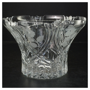 Krystalskål med slebne blomster (str. 22,5 cm)