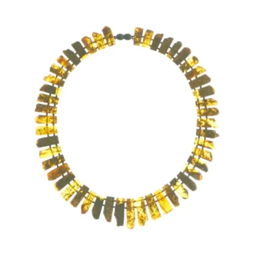 Halskæde med ravfarvede sten