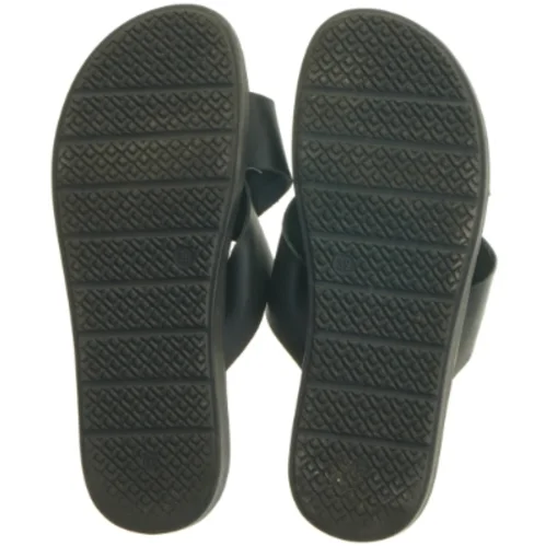 Sorte sandaler (str. 39 )