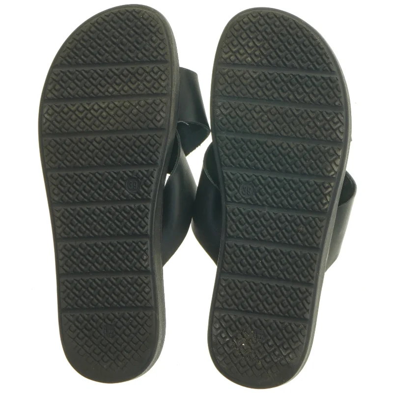Sorte sandaler (str. 39 )