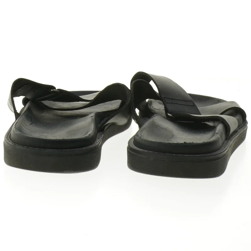 Sorte sandaler (str. 39 )