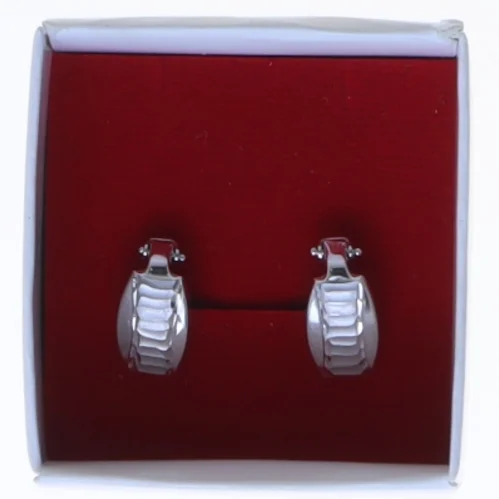 Sølv øreringe med æske (str. 1 cm)