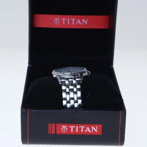 Titan ur med sekundviser fra Titan (str. Ø 9 mm)