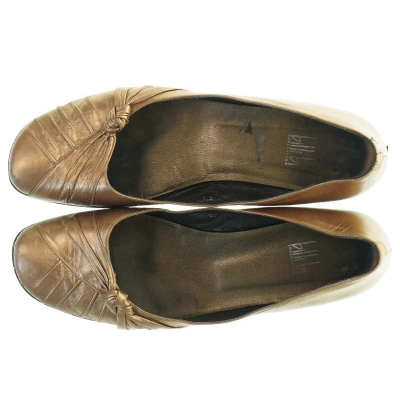 Damesko i bronzefarve fra Billi Bi (str. 41 )