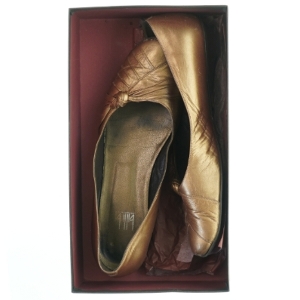 Damesko i bronzefarve fra Billi Bi (str. 41 )