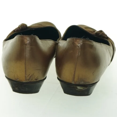 Damesko i bronzefarve fra Billi Bi (str. 41 )