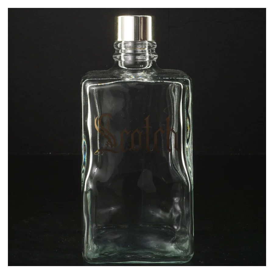 Scotch flaske med metal låg (str. 20 cm)