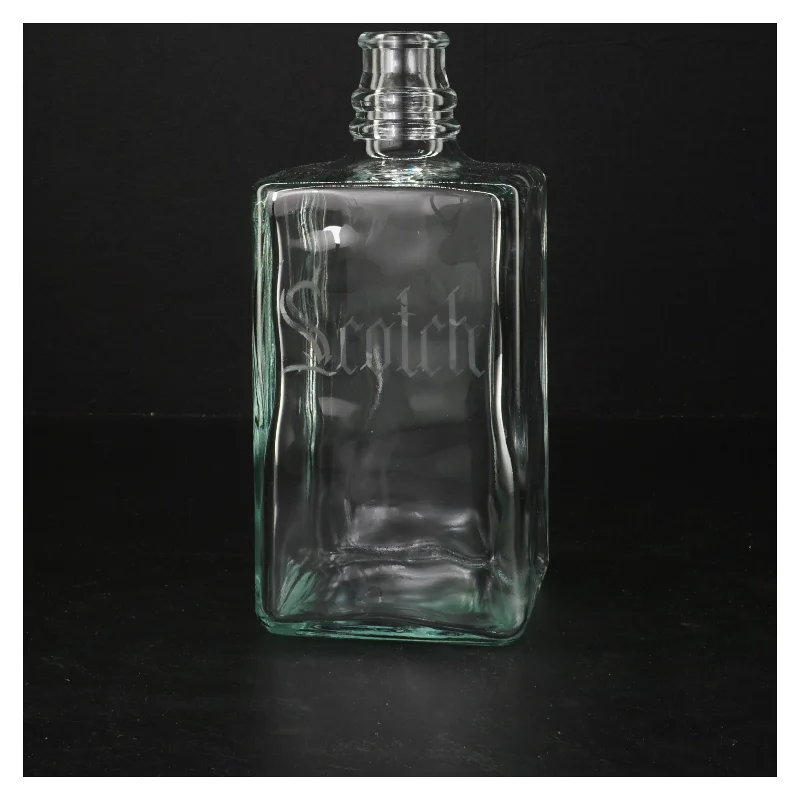 Glasflaske med indgravering (str. 20,5 cm)