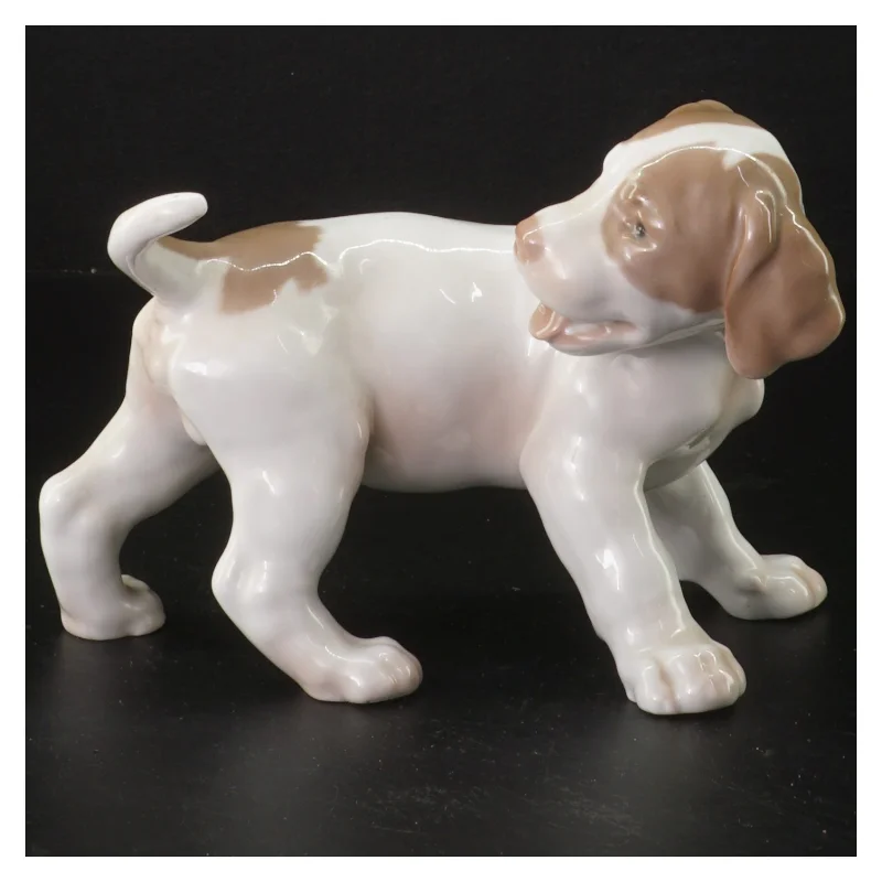 Keramik hundefigur fra Bing Og Grøndal (str. 17 cm)