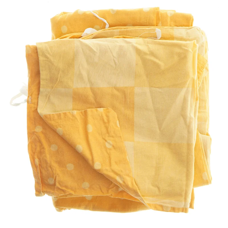 To Gul/orange sengesæt med prikker og tern (str. 133x185 og 58x57 cm)