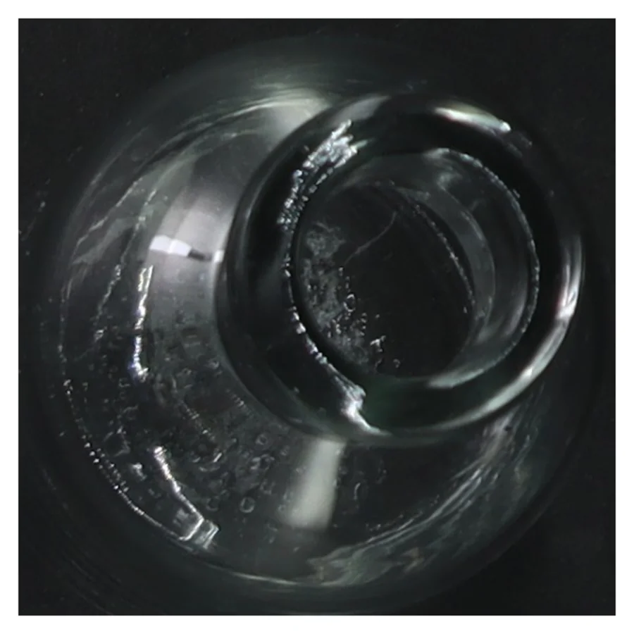 To små glasflasker (str. 11 cm. 2 styk)