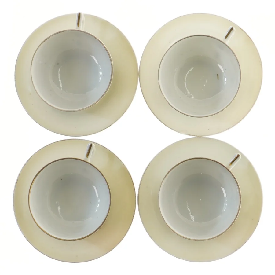 Sæt med 4 porcelænskopper og underkopper (str. Ø 13,5 og 5,5xØ 9 cm)