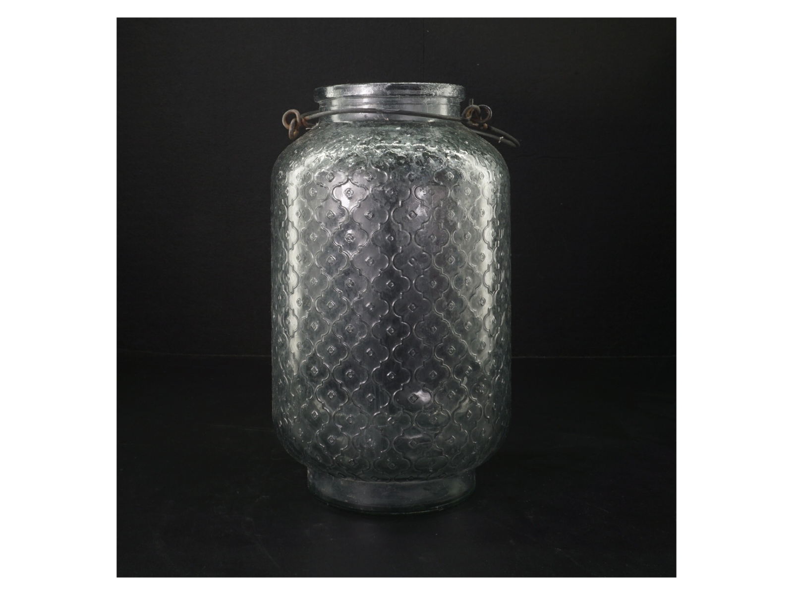 Glaslanterne med mønster (str. H. 24 cm. ø. 14,5 cm)